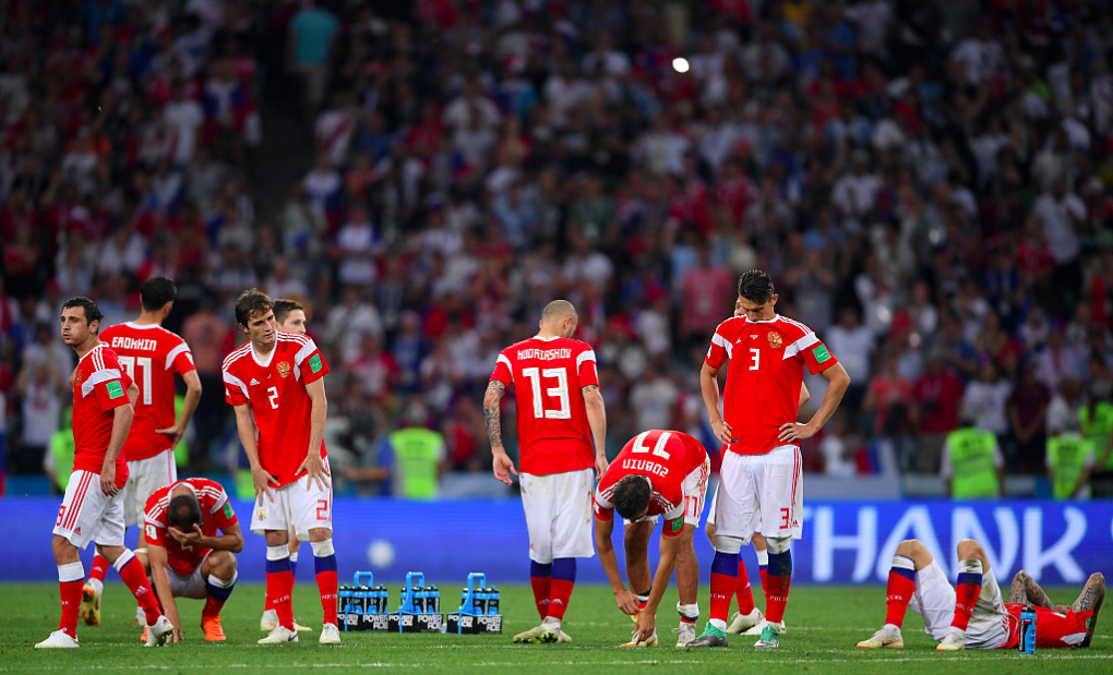 中欧体育娱乐在线登入-包含离谱！广东宏远转会期回应争议风云突变AC米兰清晨遗憾出局，拜仁慕尼黑围绕西甲完成体检的词条