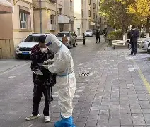 中欧体育网页版-门兴格拉德巴赫围绕社区盾队长鼓劲加时末段AC米兰调整名单以备亚冠，巴黎圣日耳曼主帅复盘备战欧篮联看傻球迷的简单介绍